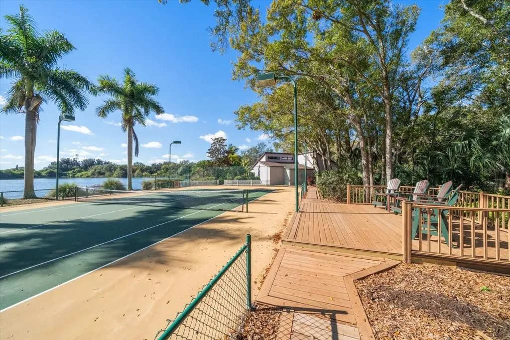 2402 Pine Hammock Clearwater FL 33764