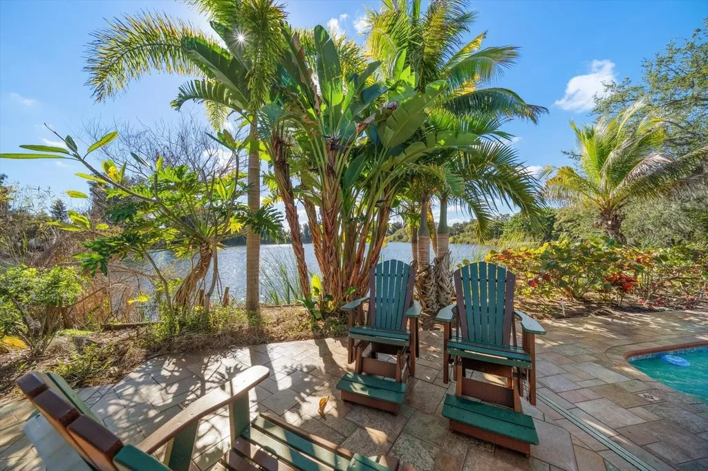 2402 Pine Hammock Clearwater FL 33764