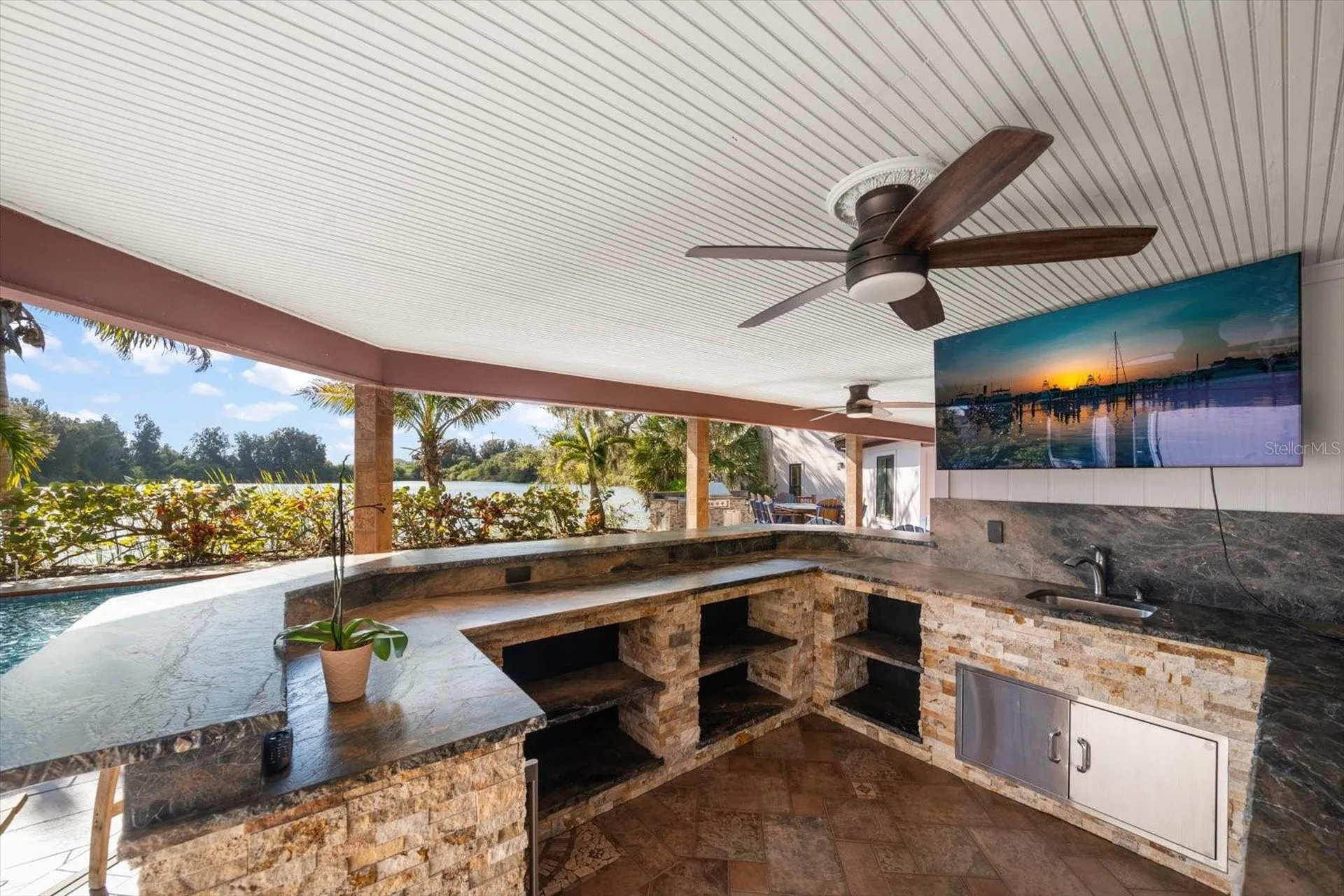 2402 Pine Hammock Clearwater FL 33764