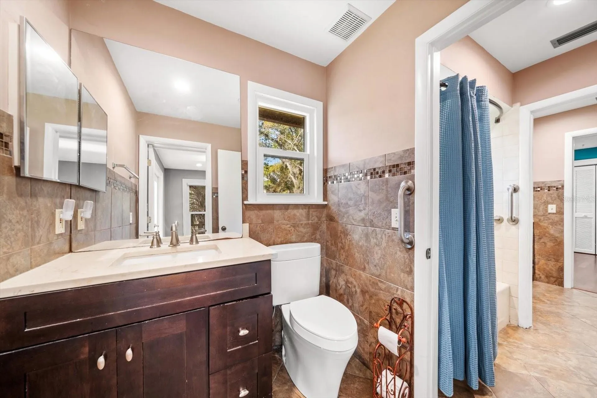 2402 Pine Hammock Clearwater FL 33764