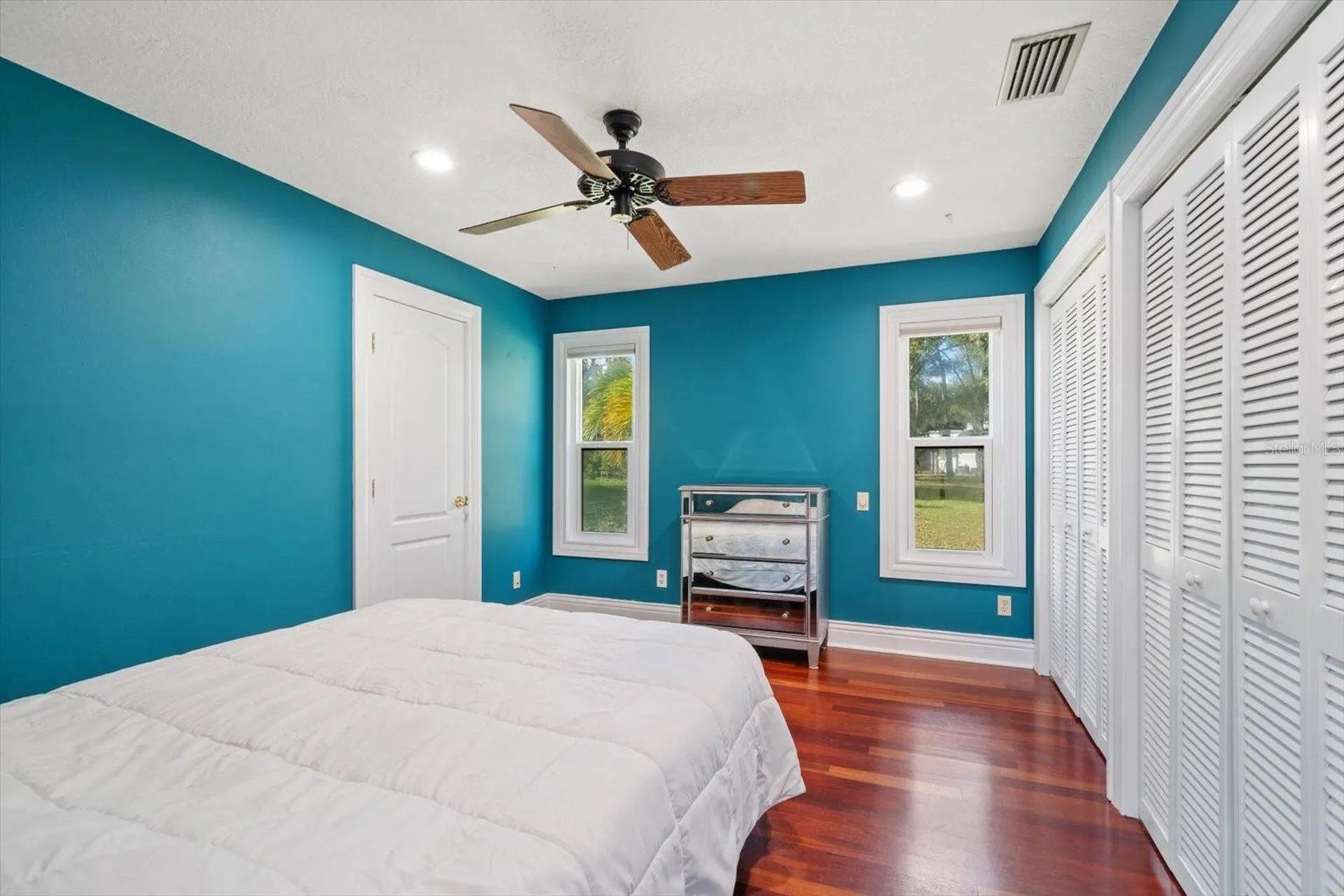 2402 Pine Hammock Clearwater FL 33764