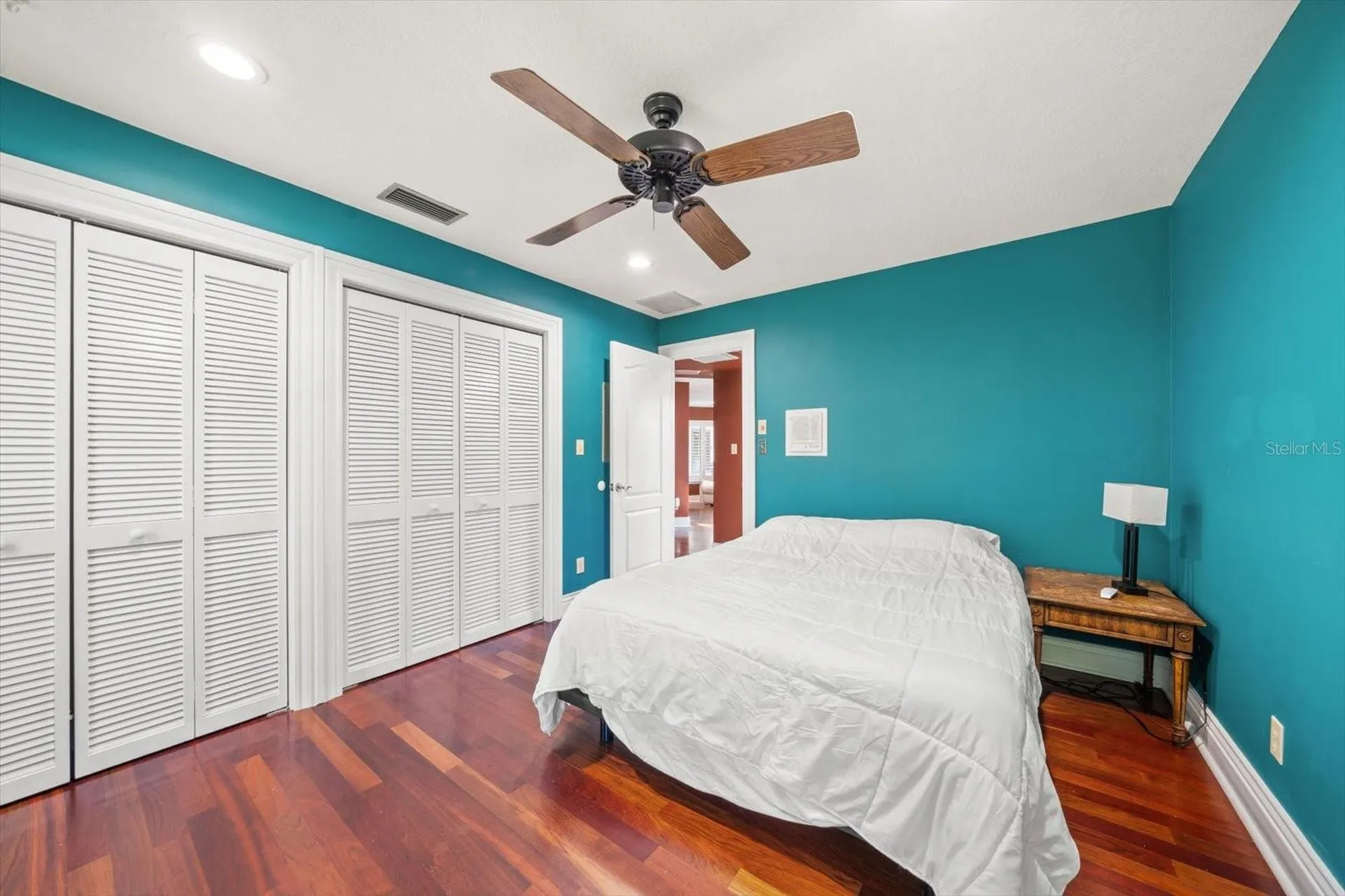 2402 Pine Hammock Clearwater FL 33764