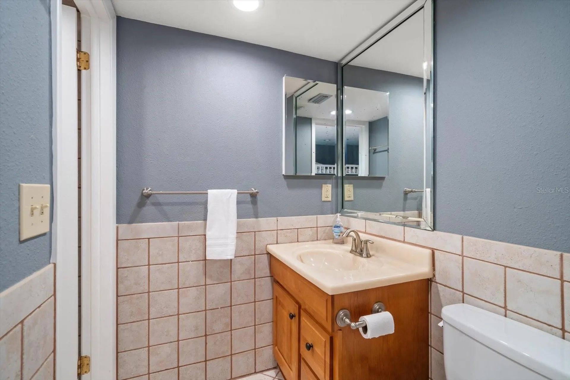 2402 Pine Hammock Clearwater FL 33764