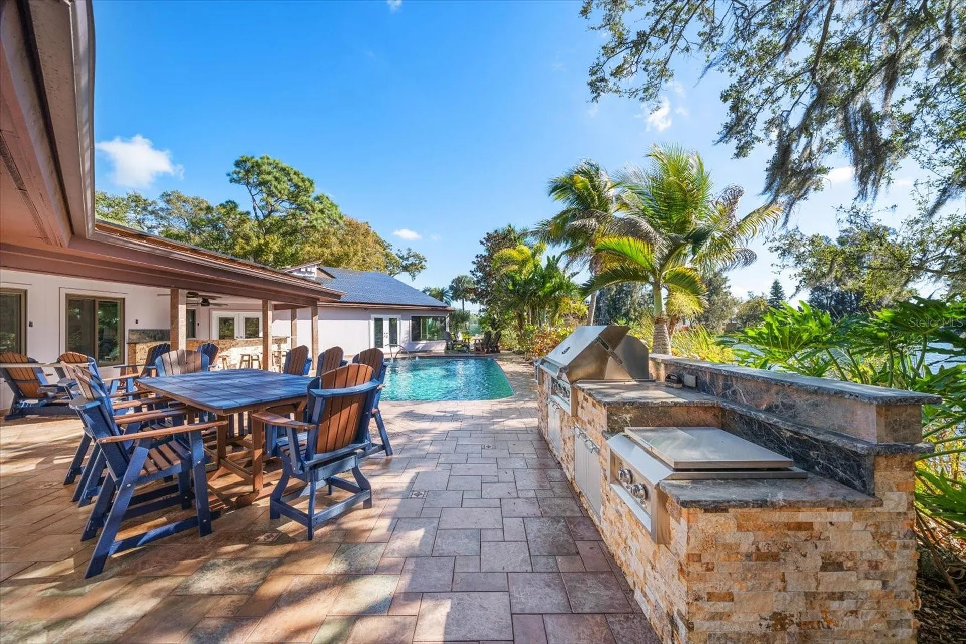 2402 Pine Hammock Clearwater FL 33764