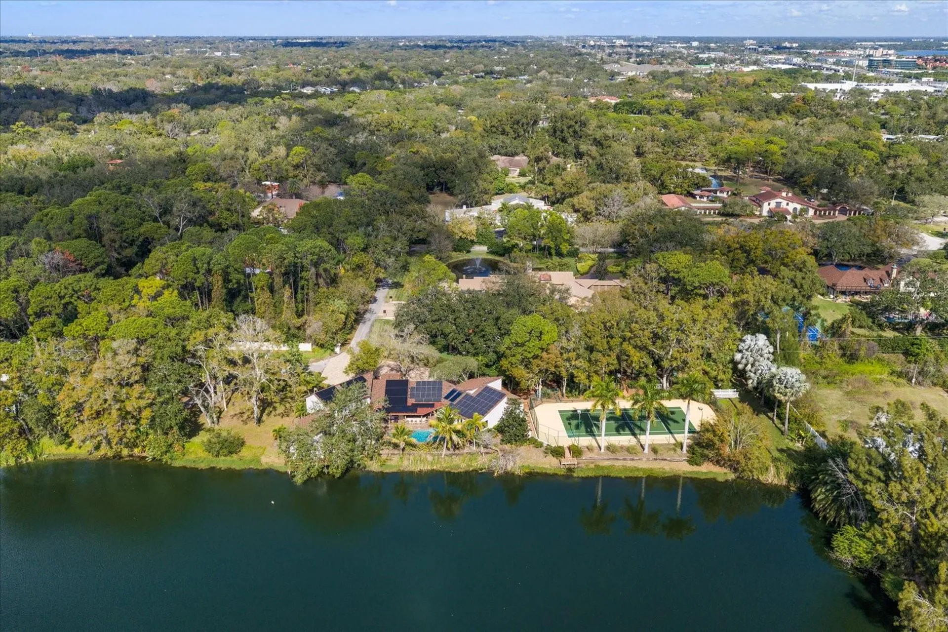 2402 Pine Hammock Clearwater FL 33764