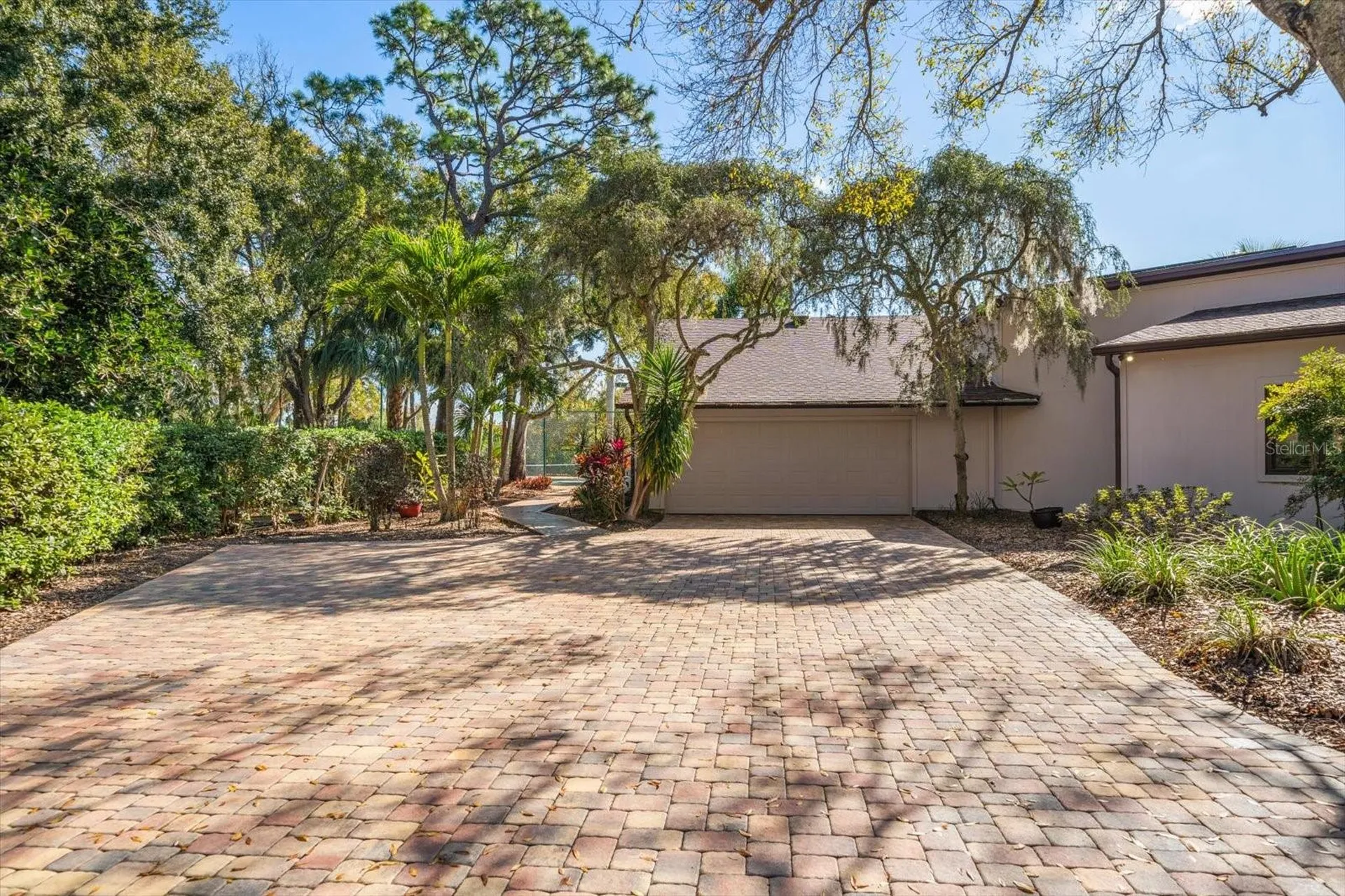 2402 Pine Hammock Clearwater FL 33764