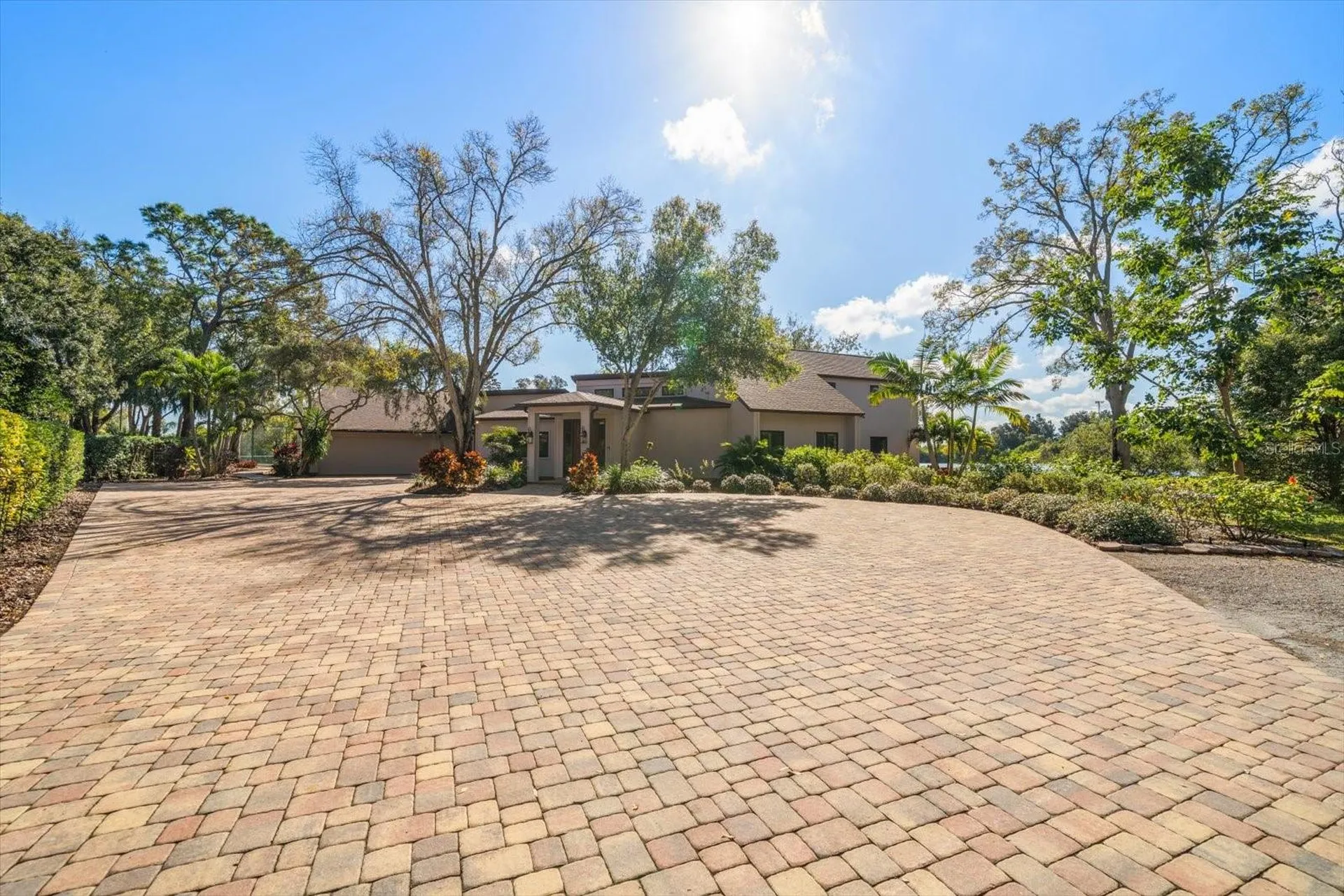 2402 Pine Hammock Clearwater FL 33764