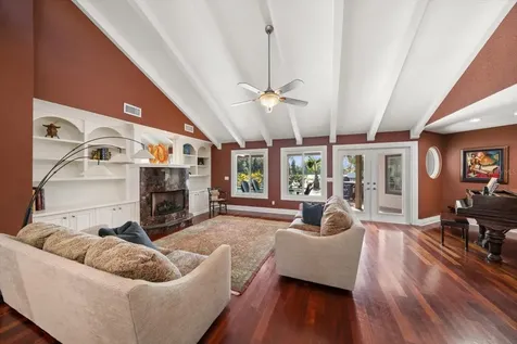 2402 Pine Hammock Clearwater FL 33764