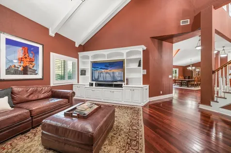 2402 Pine Hammock Clearwater FL 33764