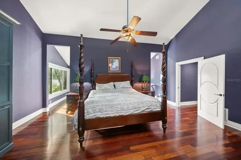 2402 Pine Hammock Clearwater FL 33764