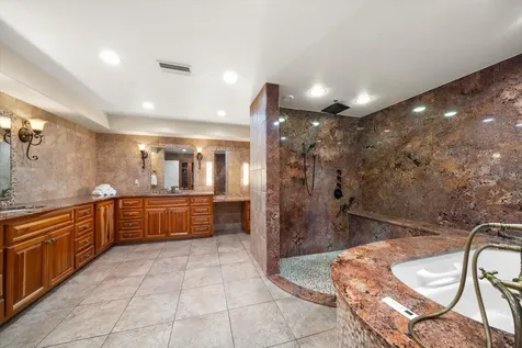 2402 Pine Hammock Clearwater FL 33764