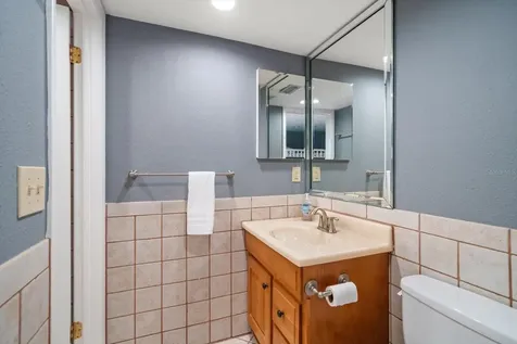2402 Pine Hammock Clearwater FL 33764