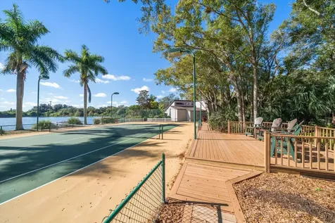 2402 Pine Hammock Clearwater FL 33764