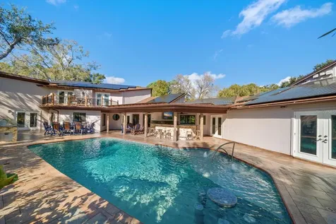 2402 Pine Hammock Clearwater FL 33764