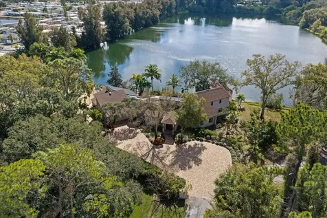 2402 Pine Hammock Clearwater FL 33764