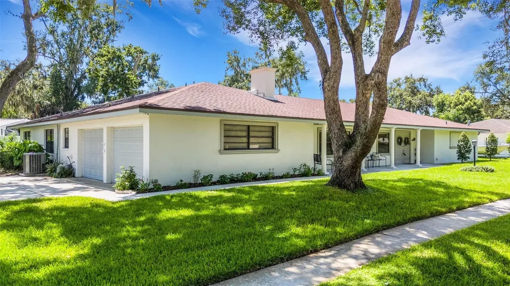 6318 Oak Square W Lakeland FL 33813