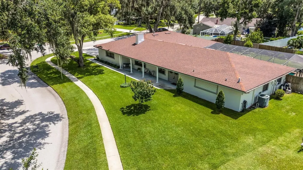 6318 Oak Square W Lakeland FL 33813