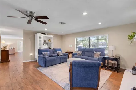 6318 Oak Square W Lakeland FL 33813