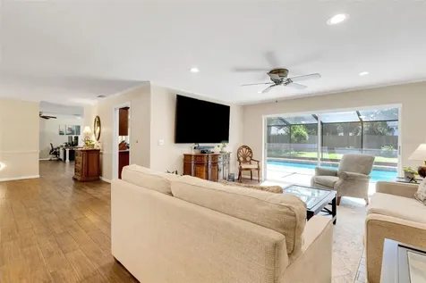 6318 Oak Square W Lakeland FL 33813