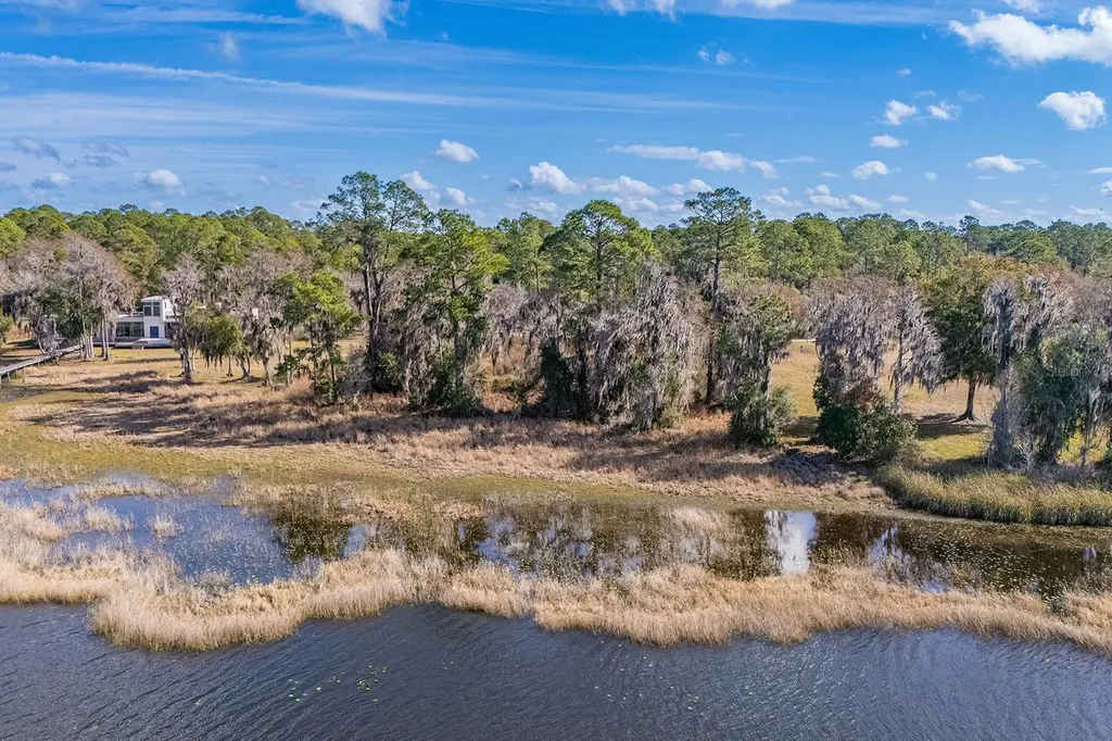 Lakeshore Drive Starke FL 32091