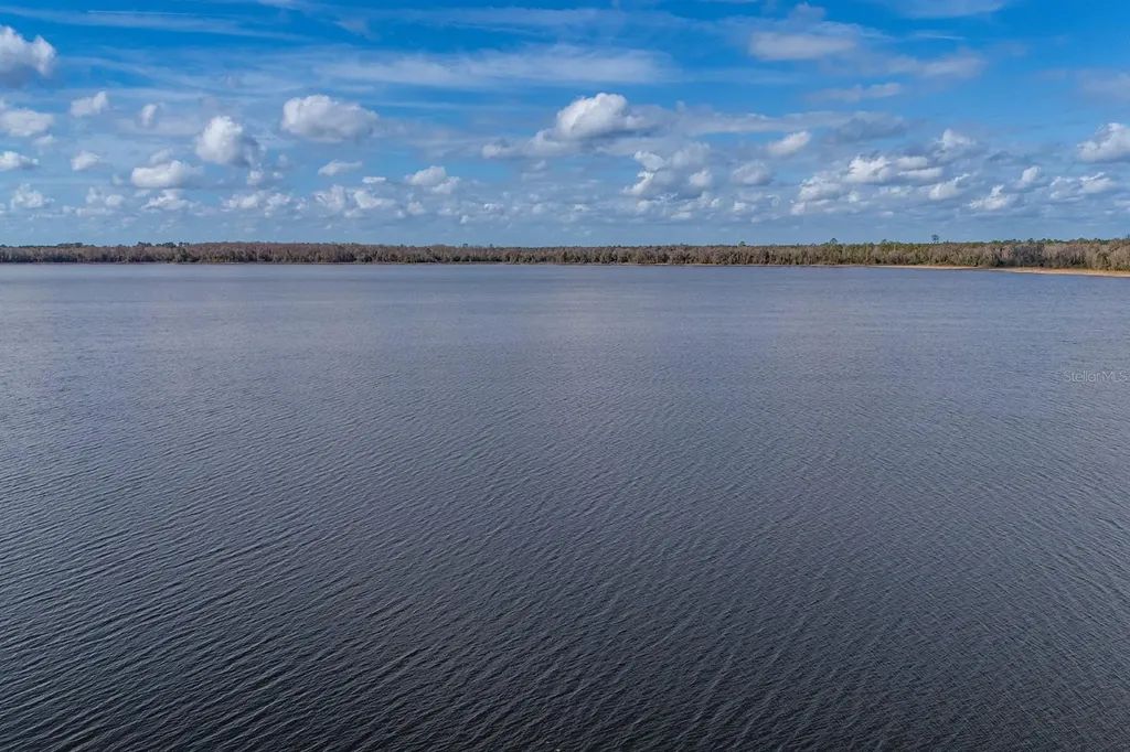 Lakeshore Drive Starke FL 32091