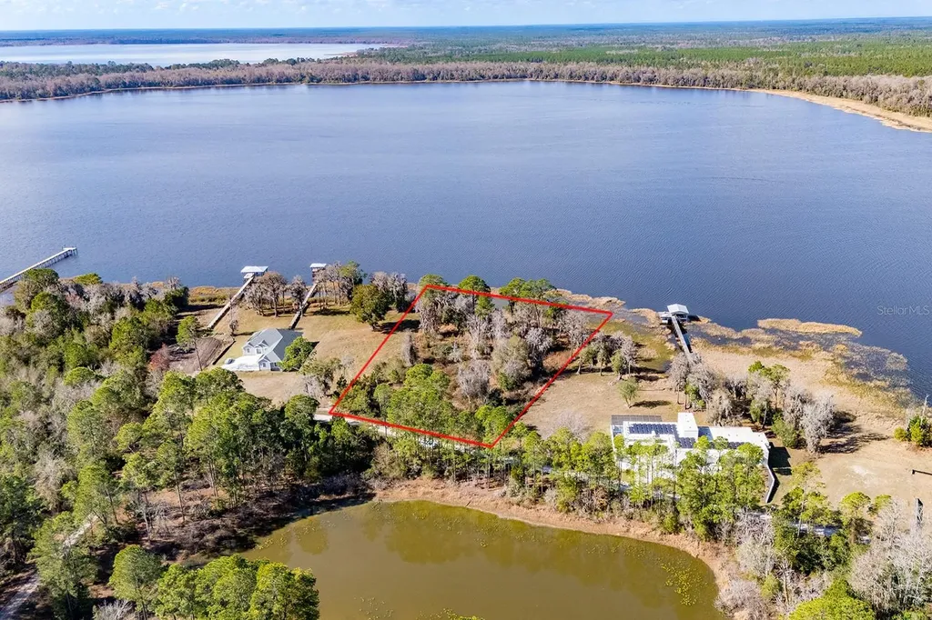 Lakeshore Drive Starke FL 32091