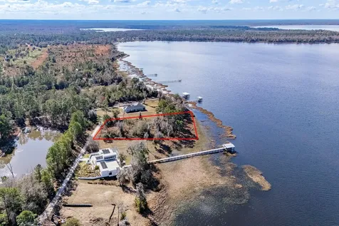 Lakeshore Drive Starke FL 32091