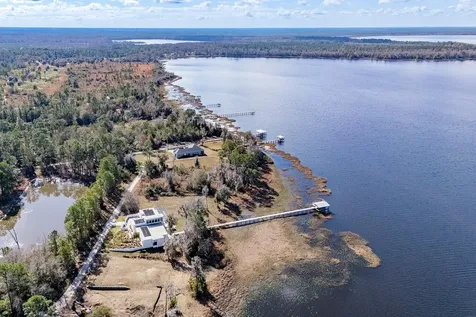 Lakeshore Drive Starke FL 32091