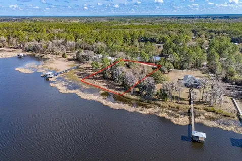 Lakeshore Drive Starke FL 32091