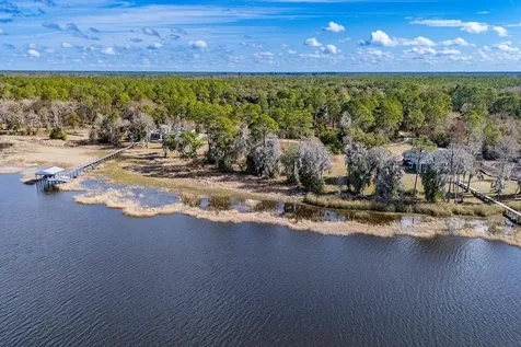Lakeshore Drive Starke FL 32091