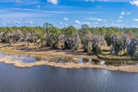 Lakeshore Drive Starke FL 32091