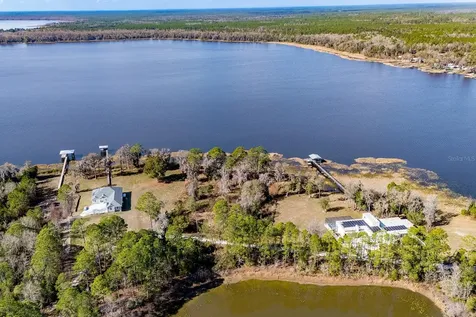 Lakeshore Drive Starke FL 32091