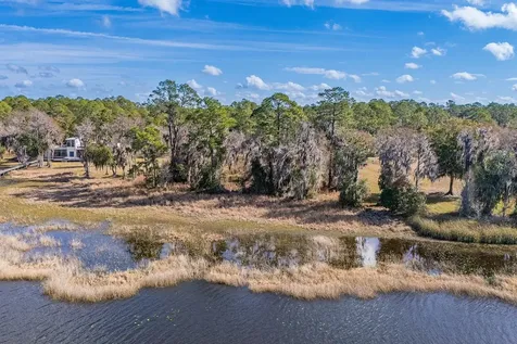 Lakeshore Drive Starke FL 32091