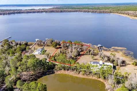 Lakeshore Drive Starke FL 32091