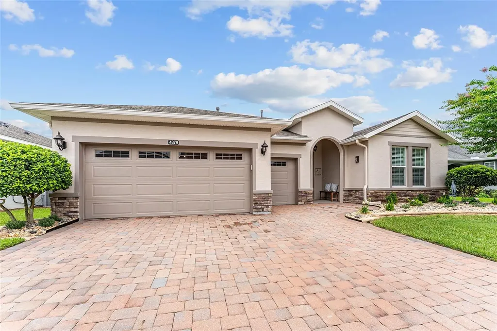 4379 NW 56th Court Ocala FL 34482