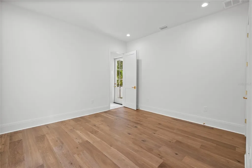 4614 Tennyson Tampa FL 33629