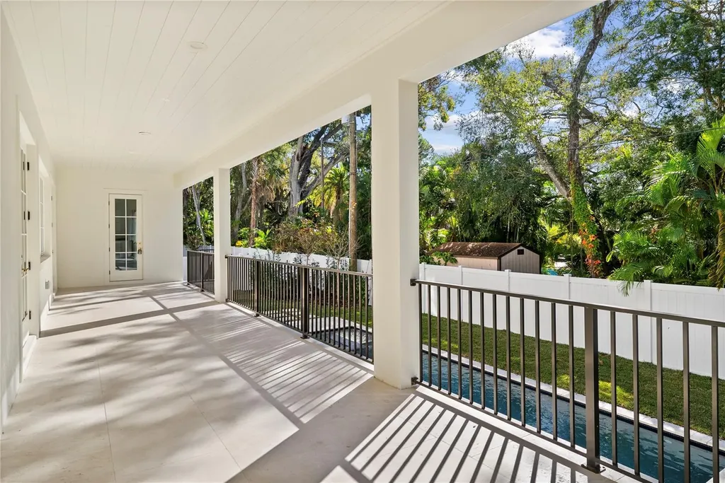 4614 Tennyson Tampa FL 33629