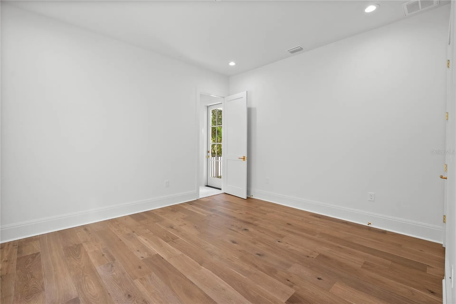 4614 Tennyson Tampa FL 33629