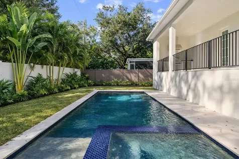 4614 Tennyson Tampa FL 33629