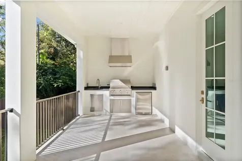 4614 Tennyson Tampa FL 33629