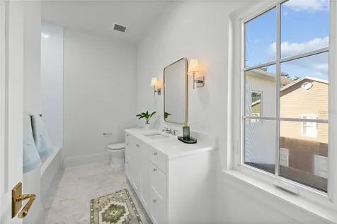 4614 Tennyson Tampa FL 33629