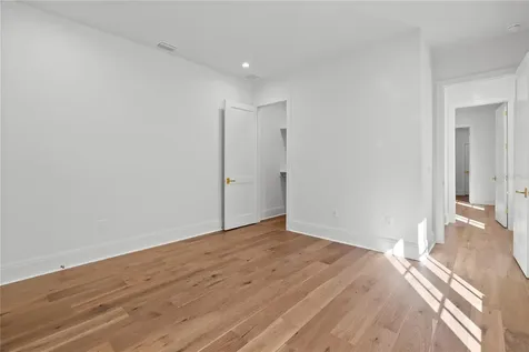 4614 Tennyson Tampa FL 33629