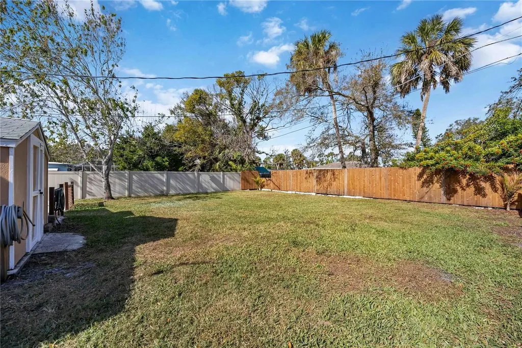1915 3rd Avenue E Bradenton FL 34208