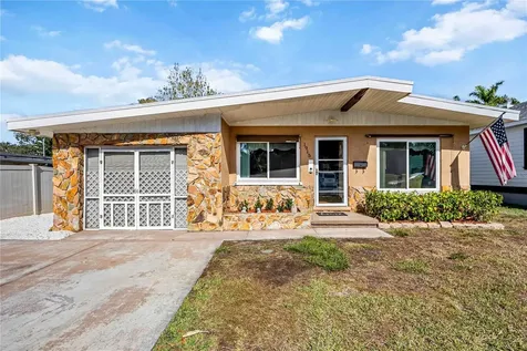1915 3rd Avenue E Bradenton FL 34208