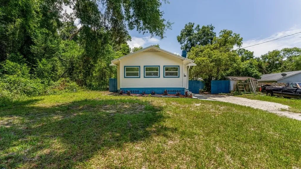 912 E Carolina Avenue Deland FL 32724