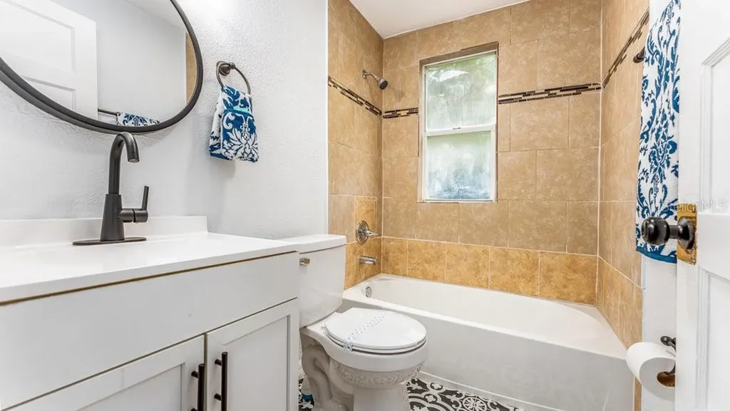 912 E Carolina Avenue Deland FL 32724