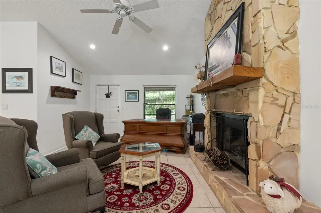13719 Seminole Trail Wimauma FL 33598
