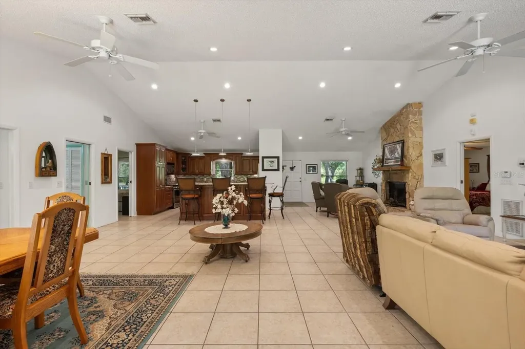 13719 Seminole Trail Wimauma FL 33598