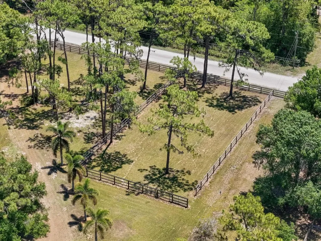 13719 Seminole Trail Wimauma FL 33598