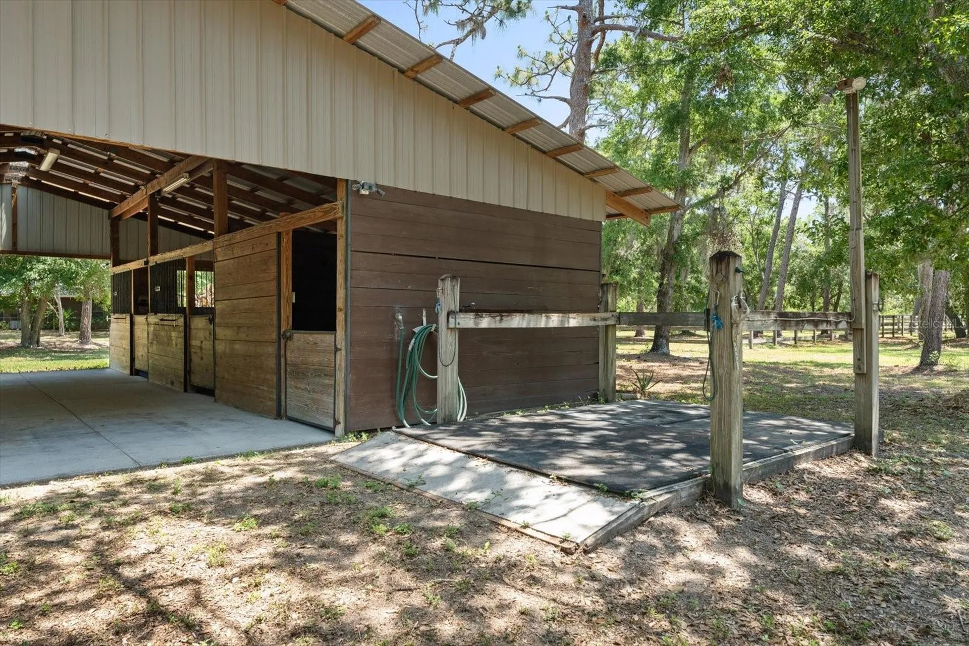 13719 Seminole Trail Wimauma FL 33598